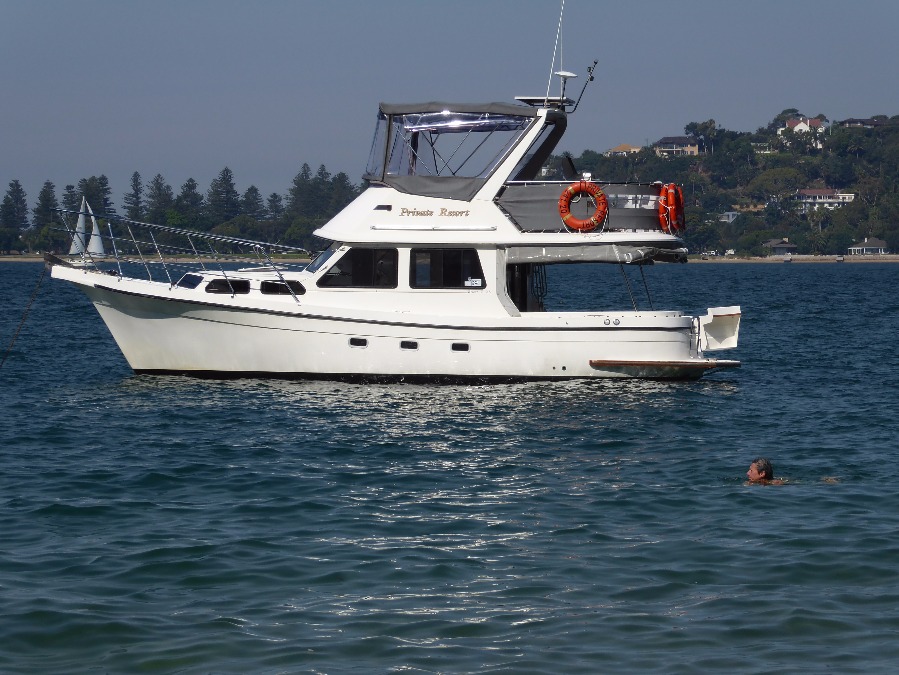 Luxury Yacht Charter Pittwater Private Resort 35ft Cruiser